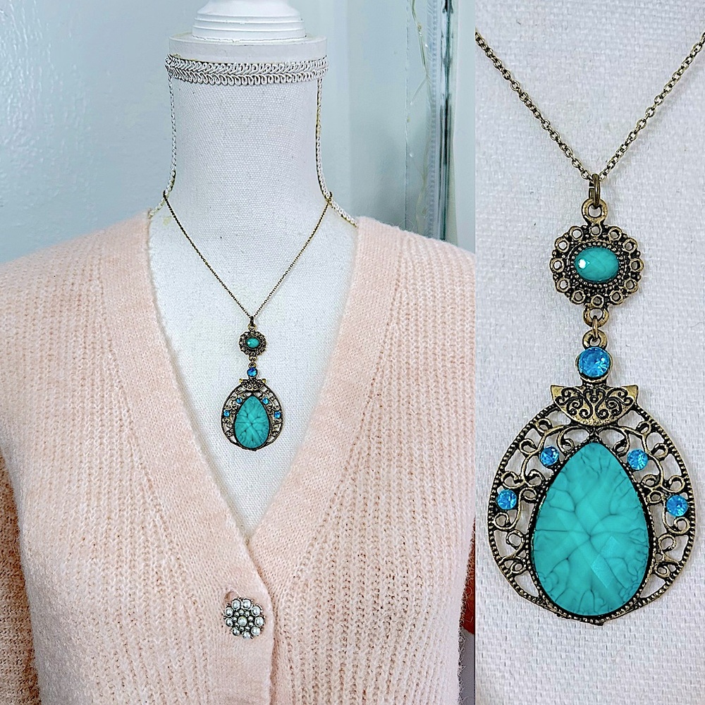 Elegant Turquoise Pendant Necklace